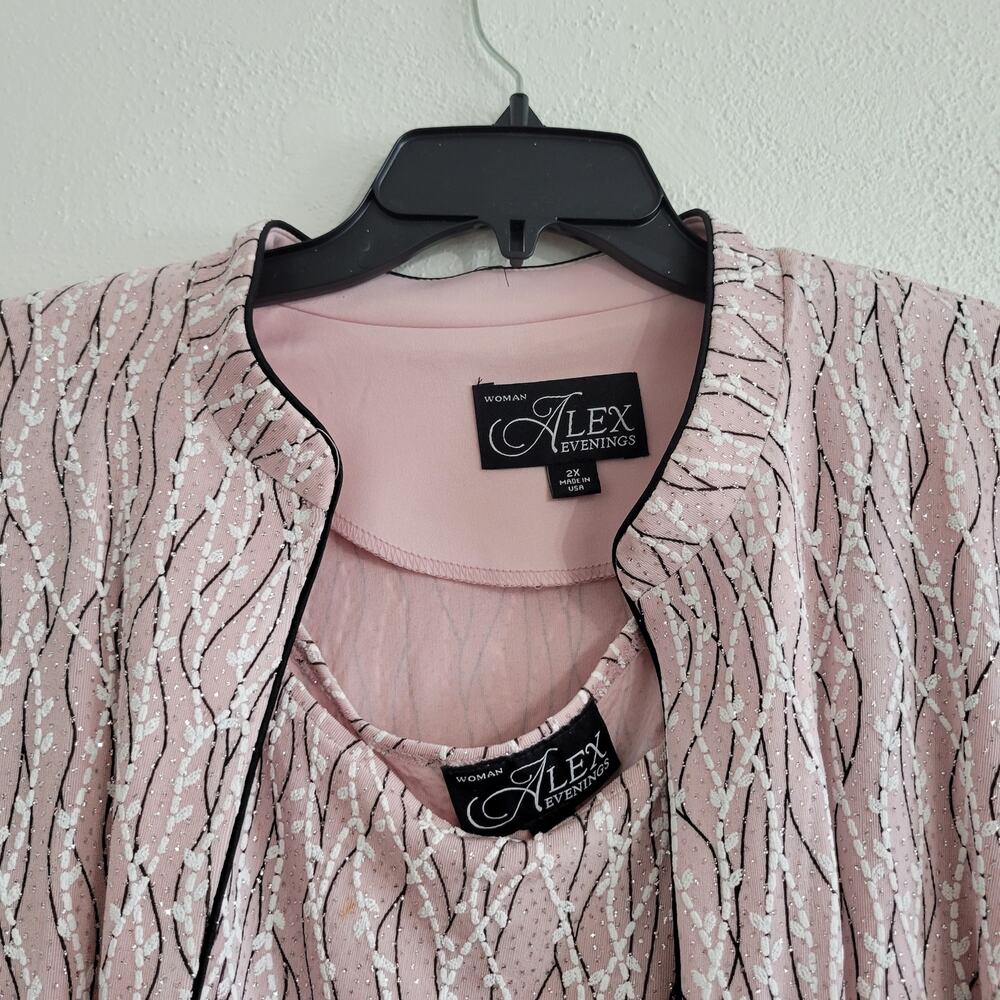 Alex Evenings Women's 2X Printed Piped 3/4 Sleeve Two-Piece Glitter Blazer & Top - Picture 4 of 12